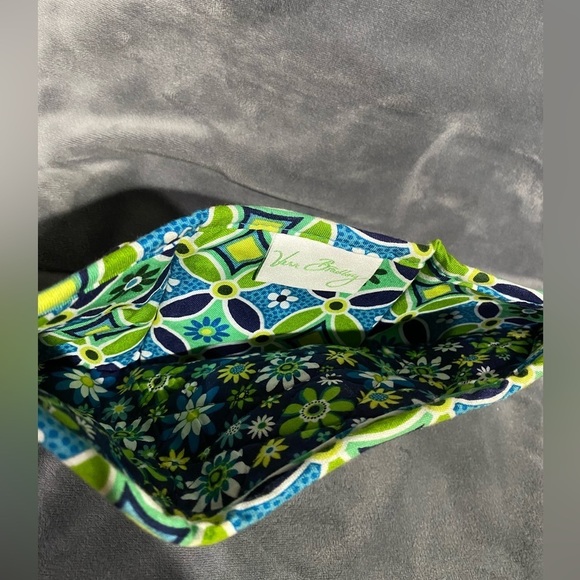 Vera Bradley Velcro wallet - Picture 3 of 4